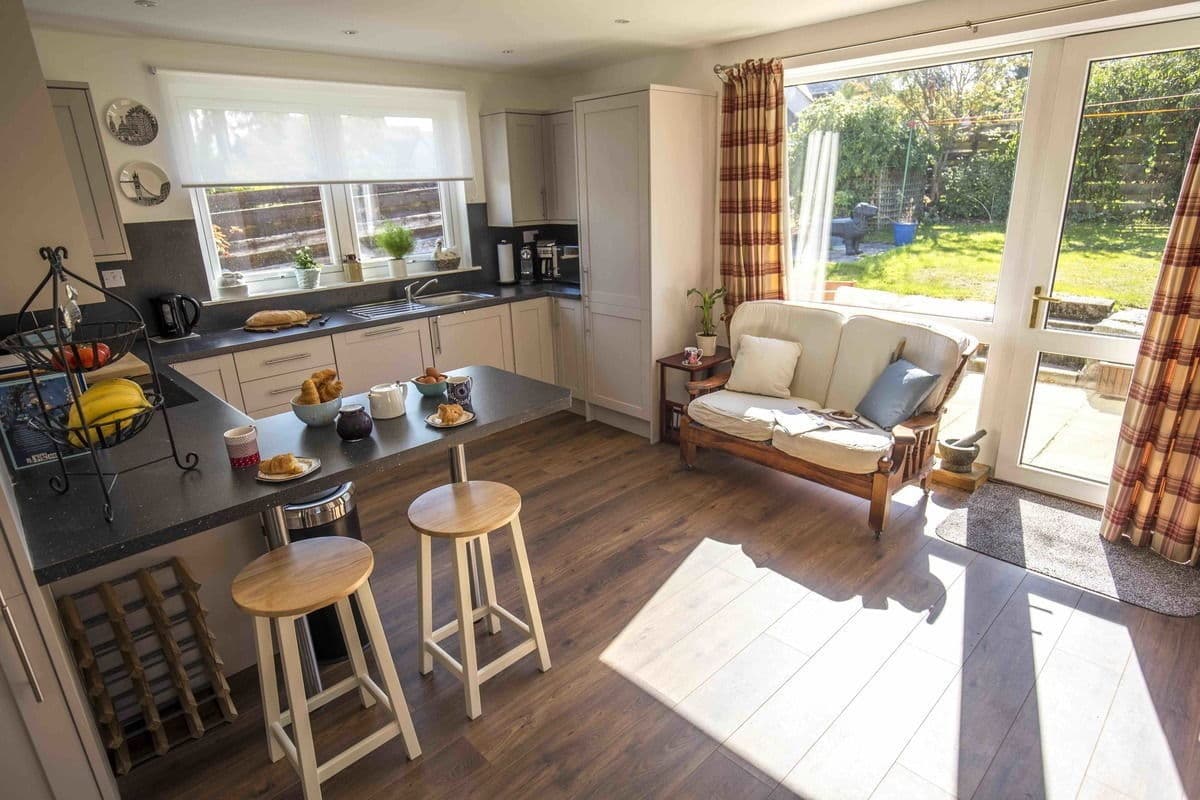 Douglas Cottage – Seasgair – low res-1