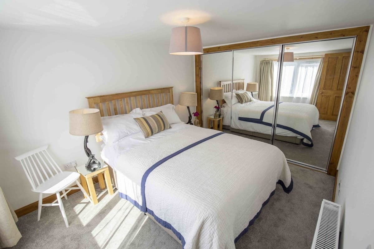 Douglas Cottage – Seasgair – low res-1