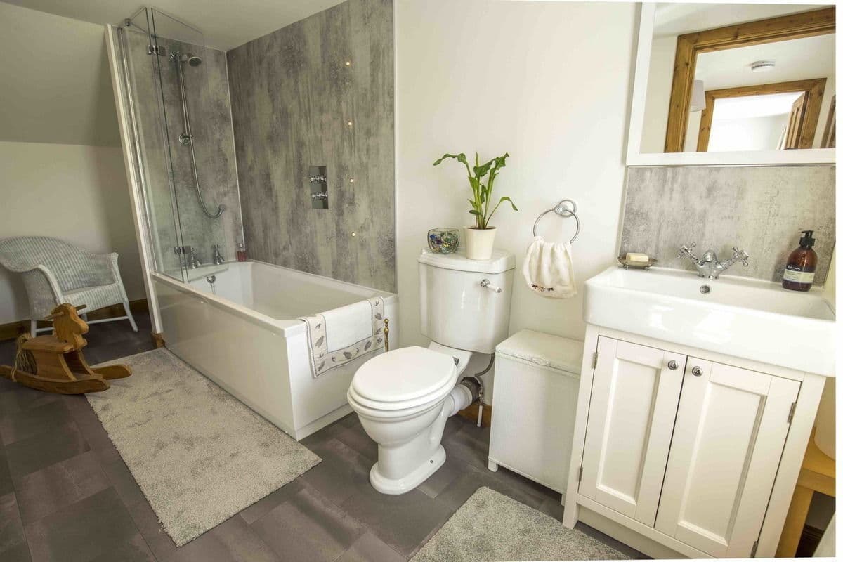 Douglas Cottage – Seasgair – low res-1