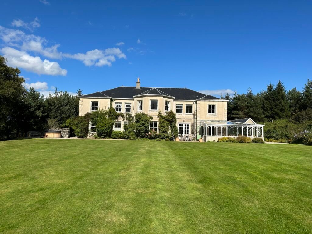 Large summer self catering Scotland - the best time to visit the highlands of scotland 